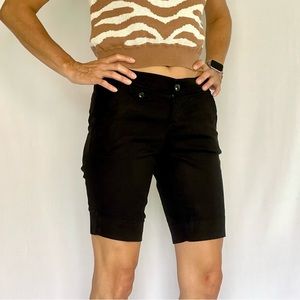 Linen Bermuda shorts